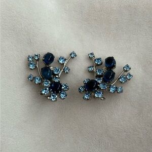 Vintage Karu Arke clip earrings